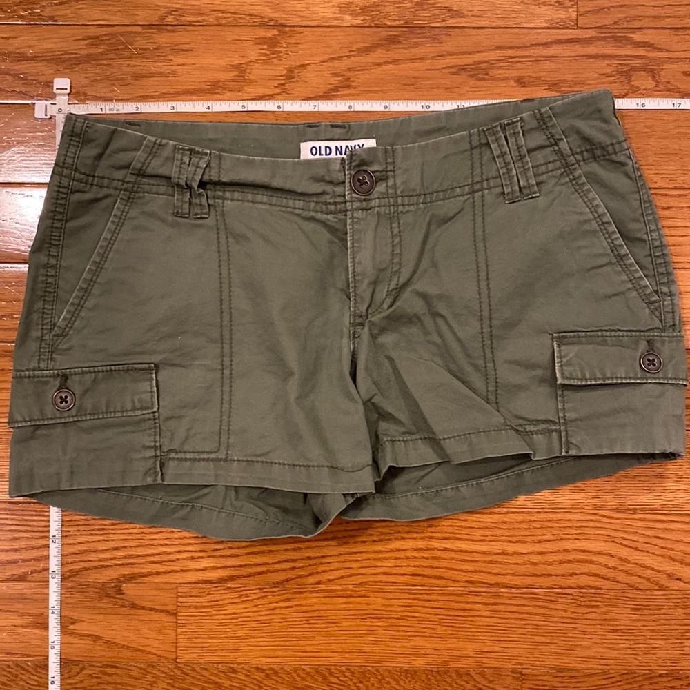 Army green 3” cargo shorts
